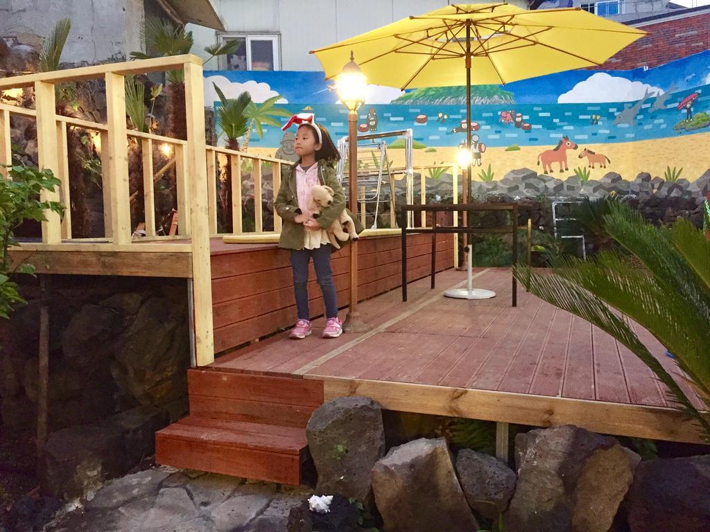 Little Haenyeo Villa Jeju Exterior photo